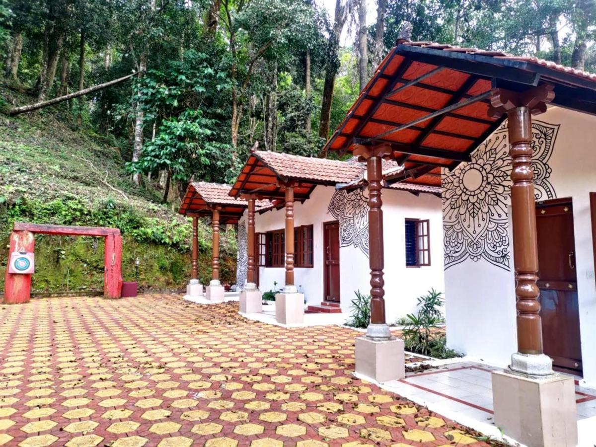 Qexperiences Coorg Hotel Madikeri Exterior photo