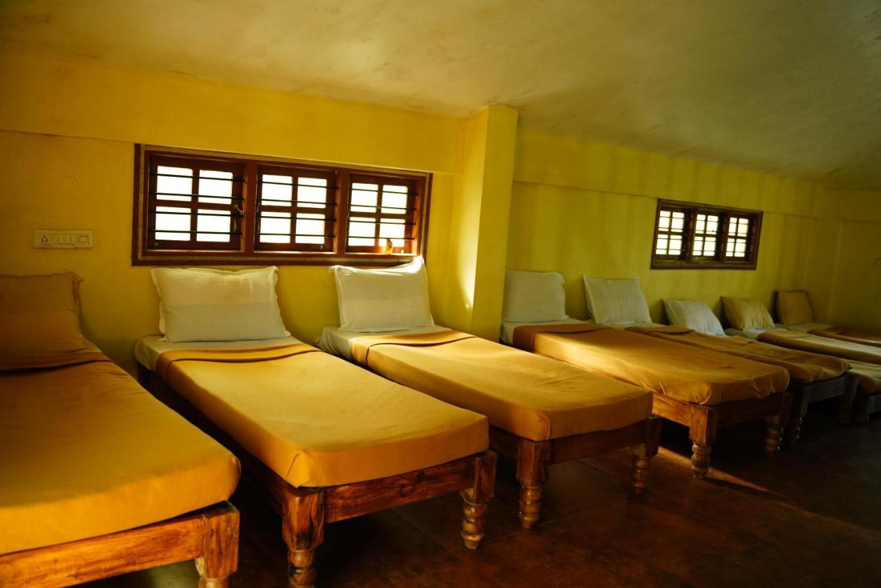 Qexperiences Coorg Hotel Madikeri Exterior photo