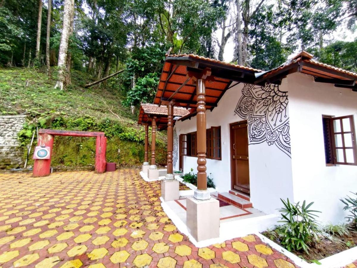 Qexperiences Coorg Hotel Madikeri Exterior photo