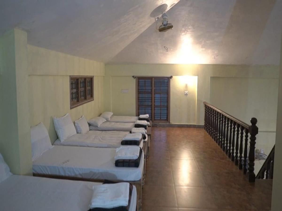 Qexperiences Coorg Hotel Madikeri Exterior photo